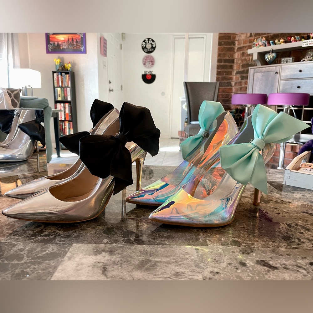 Shoe Bows! https://www.etsy.com/shop/BowsTiedToMyHeart - Picture 2 of 4